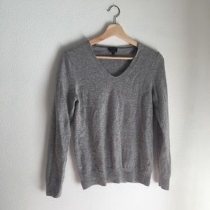 Grey 100% pure cashmere v-neck sweater